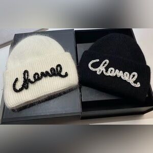 Super soft fur Beanie hat with pearl detail